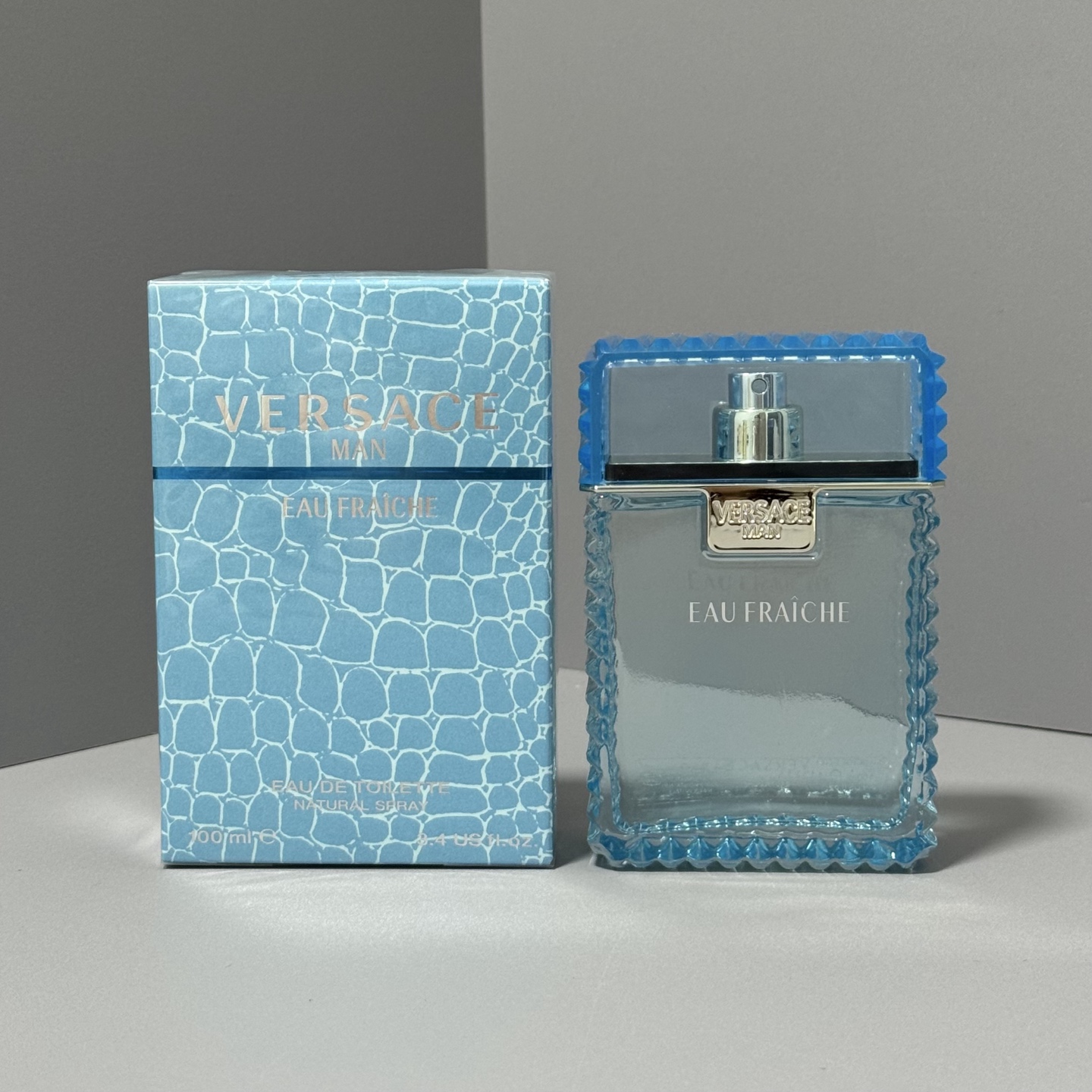 Versace Dylan Blue Pour Homme Eau de Toilette 100ml