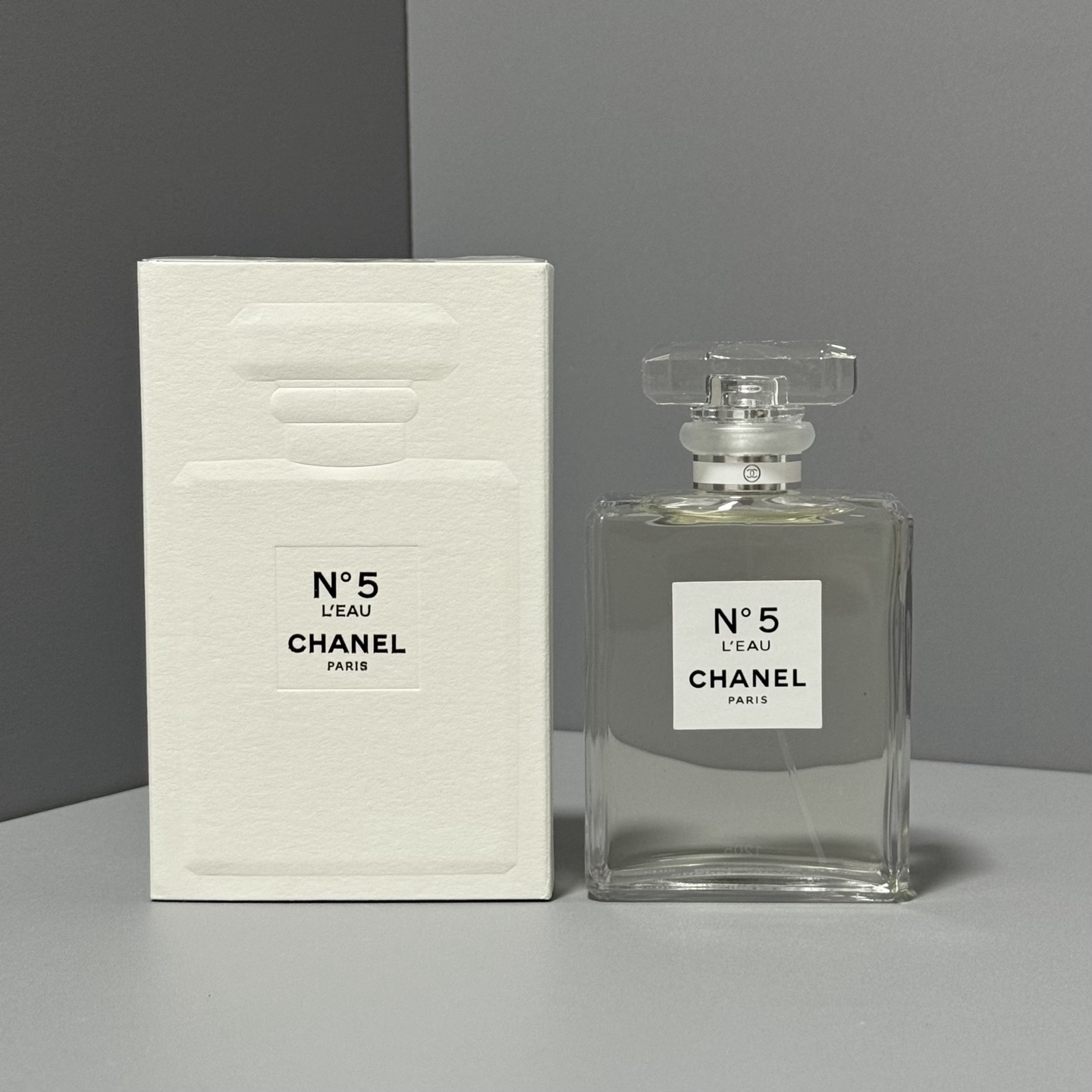 Chanel N°5 L'EAU Eau de Toilette 100ml (White Bottle)。