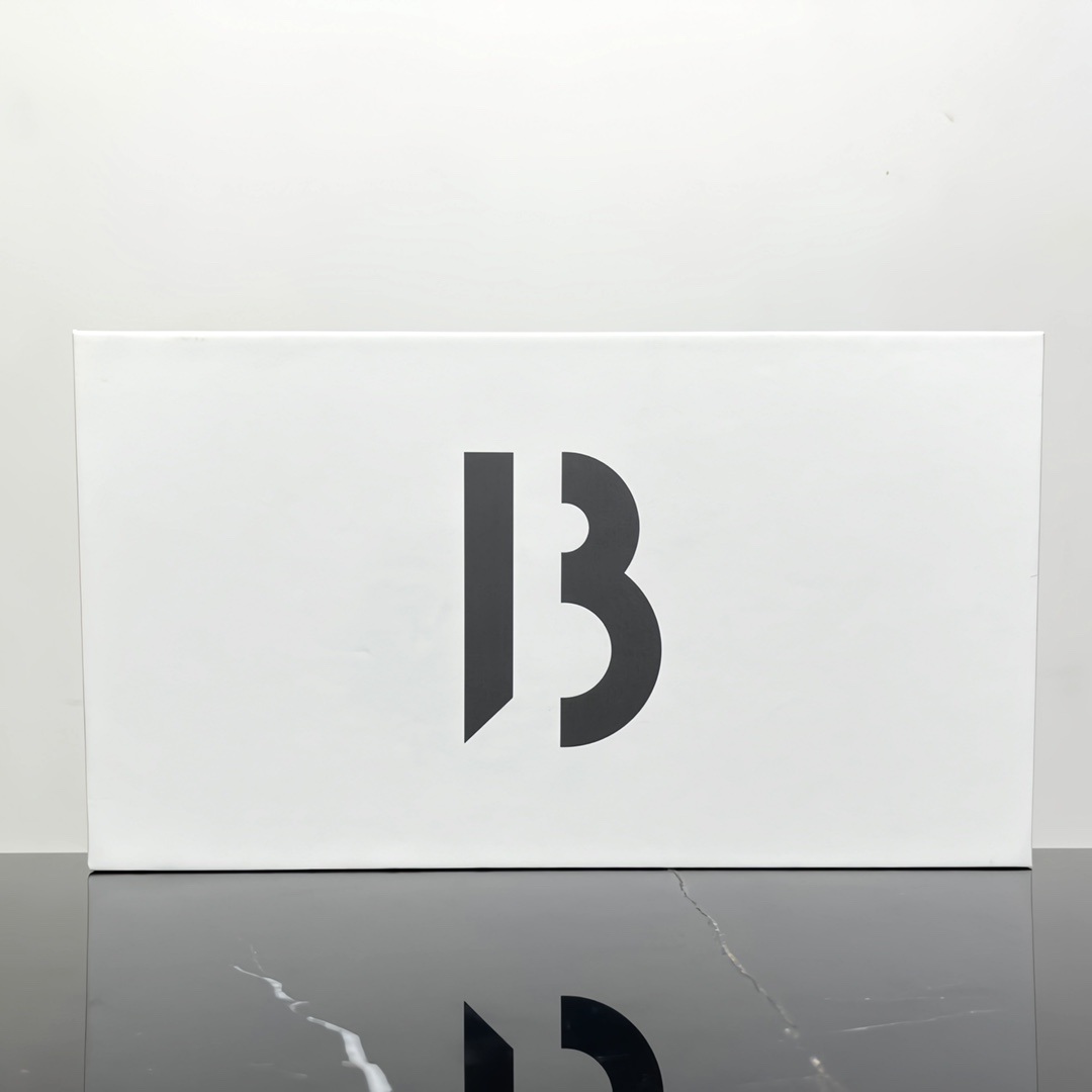 Byredo 6-Piece Miniature Perfume Set in Vials