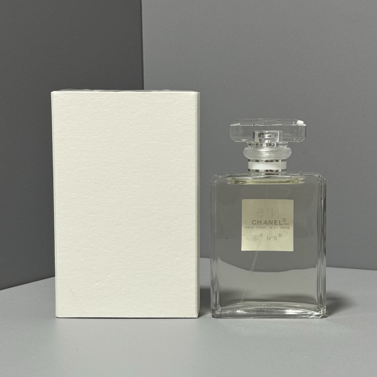 Chanel N°5 L'EAU Eau de Toilette 100ml (White Bottle)。