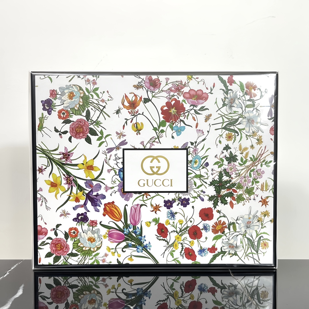 Gucci 6-Piece Roll-on Perfume Sample Set 7.4ml*6