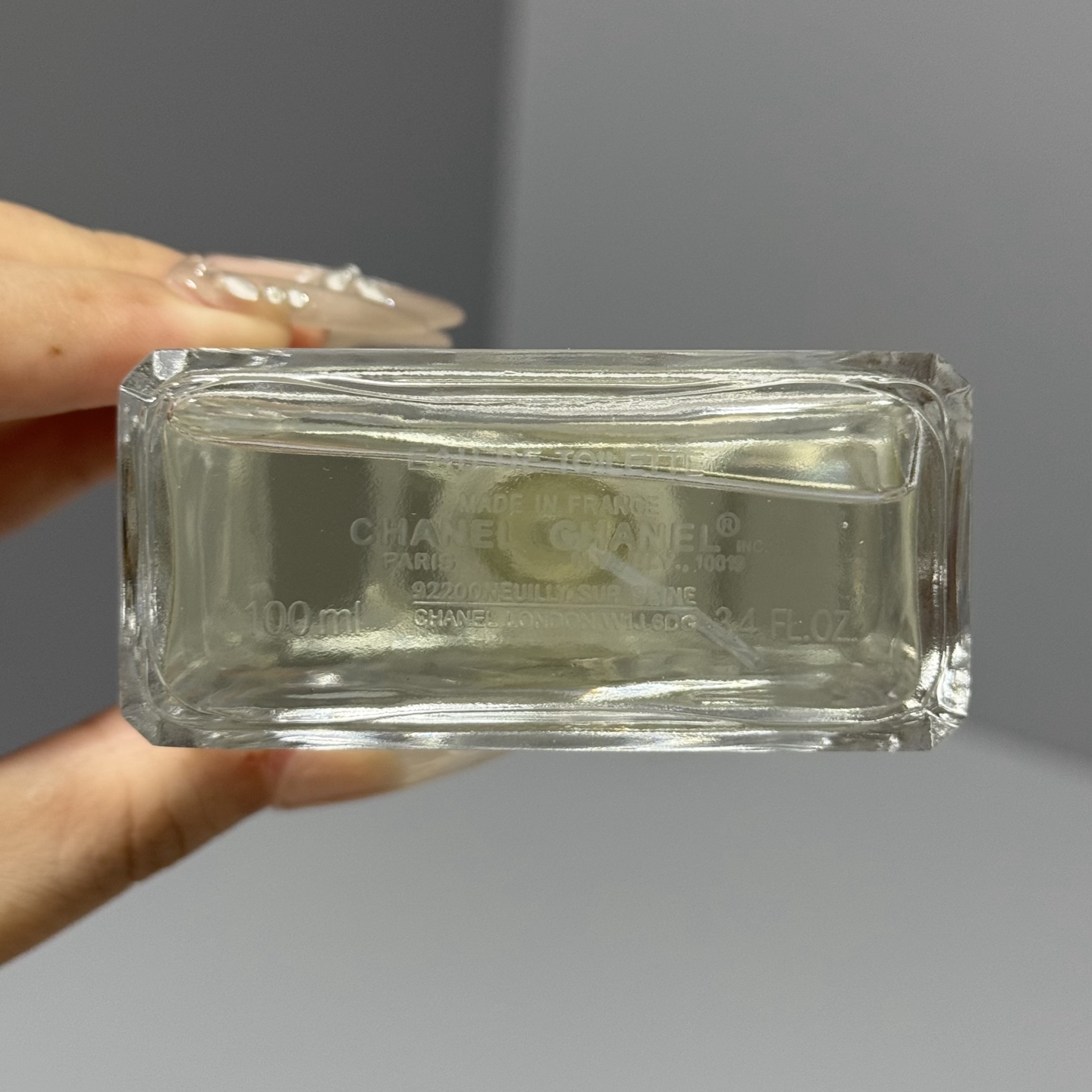 Chanel N°5 L'EAU Eau de Toilette 100ml (White Bottle)。