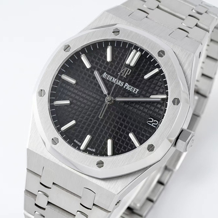 Audemars Piguet 15500 Integrated Movement Calibre 4302 Version, 41mm