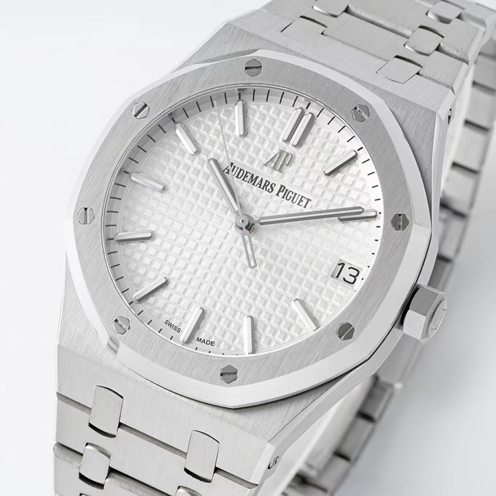 Audemars Piguet 15500 Integrated Movement Calibre 4302 Version, 41mm