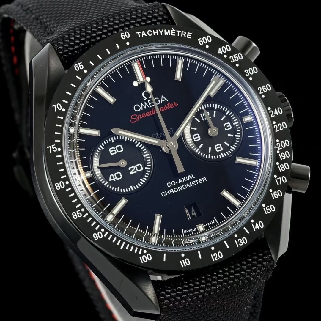 Omega Speedmaster Moonwatch Dark Side of the Moon 44.2mm