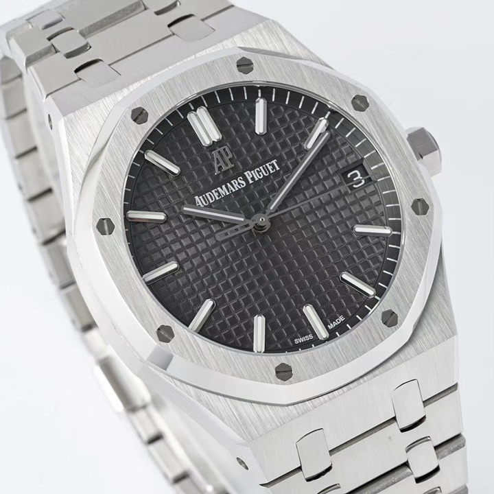 Audemars Piguet 15500 Integrated Movement Calibre 4302 Version, 41mm