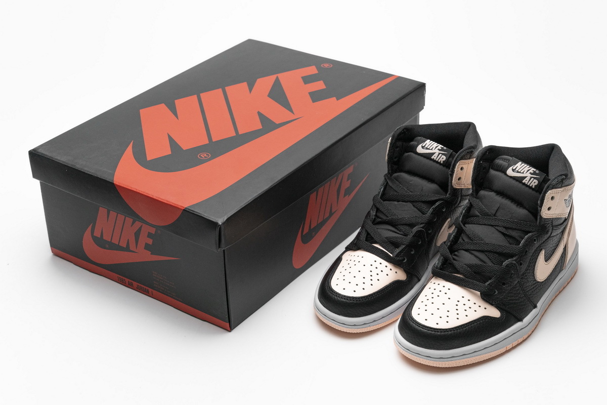 Jordan 1 Retro High Black Crimson Tint 555088-081