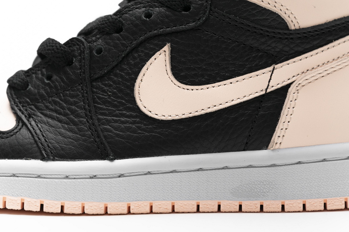 Jordan 1 Retro High Black Crimson Tint 555088-081