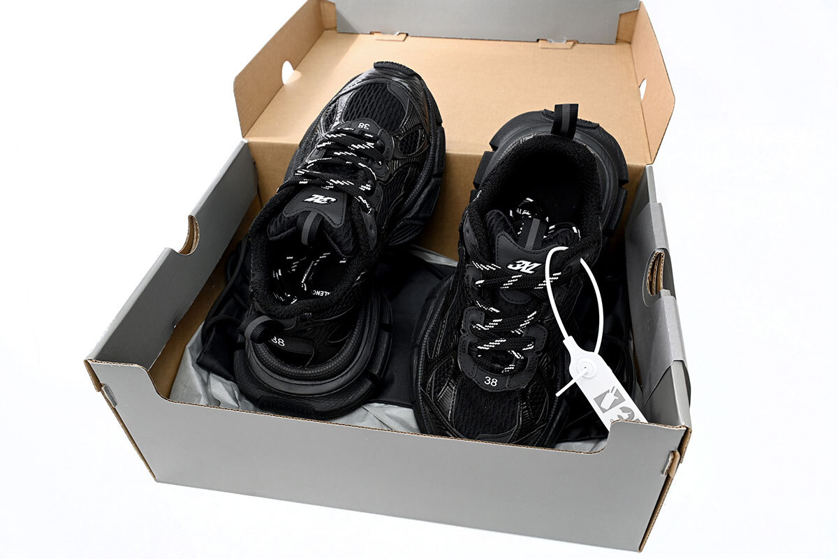 Balenciaga 3XL Sneaker in All Black 734733 W2RC6 0203