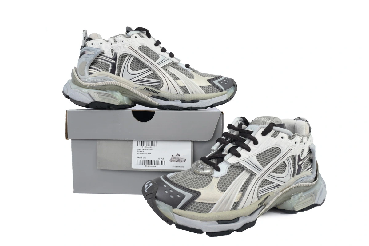 Balenciaga Runner Sneaker Grey Brown 772774 W3RMU 2000 - ogsneaker