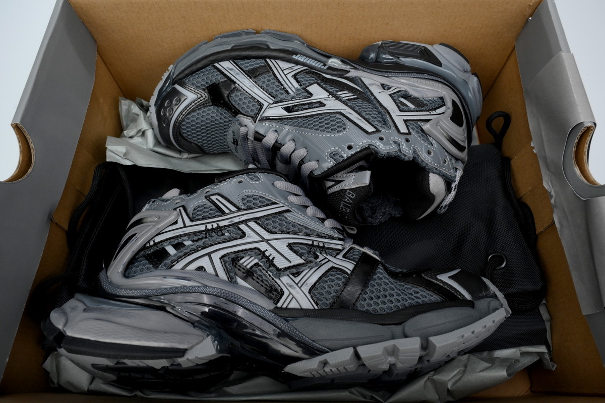 Balenciaga Runner All Black Gray 677402 W3RB2 1515