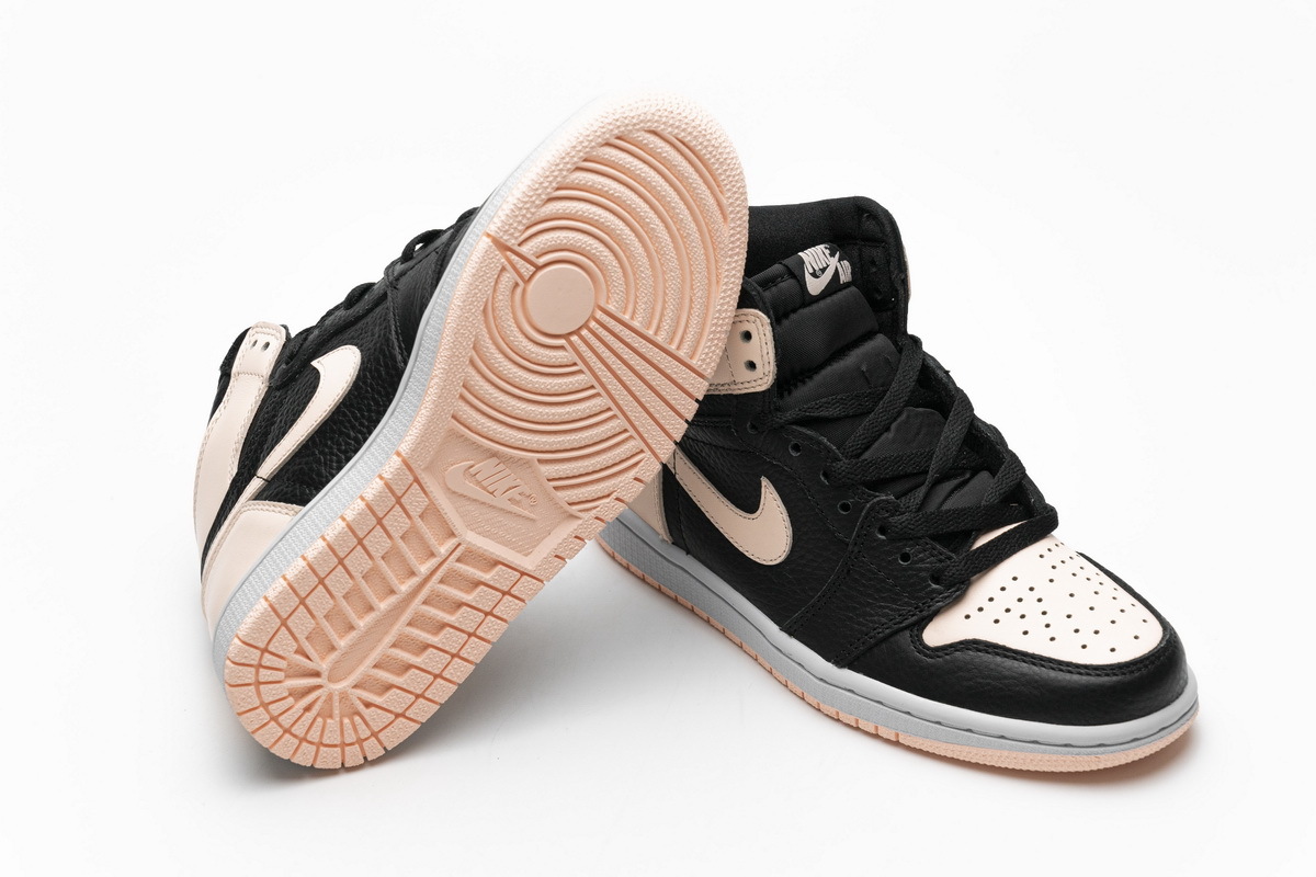 Jordan 1 Retro High Black Crimson Tint 555088-081