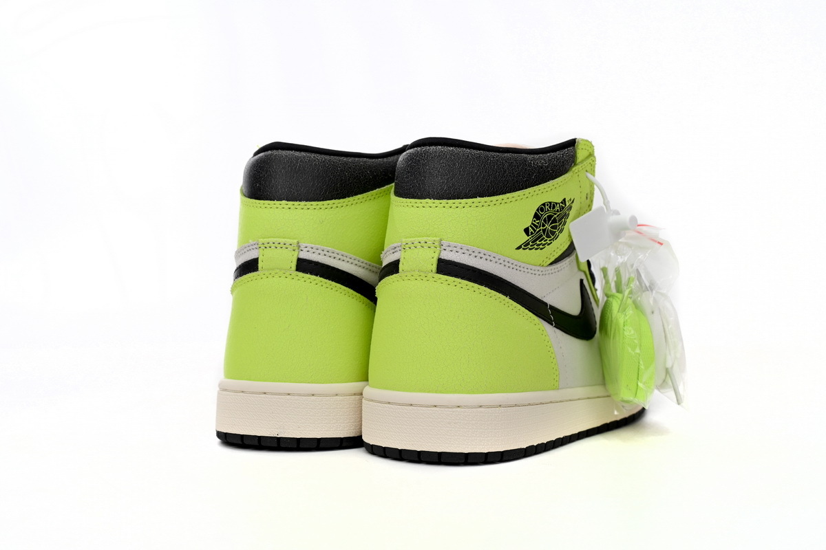 Air Jordan 1 High OG Visionaire 555088-702