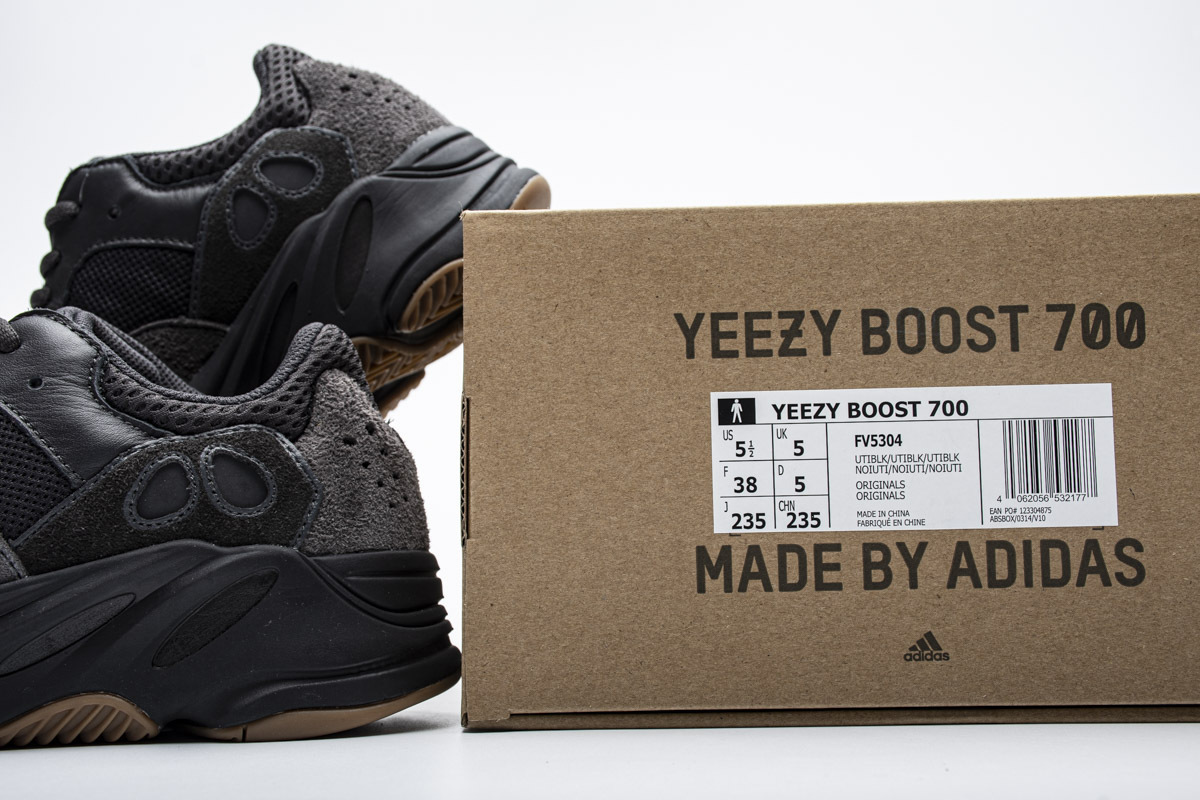 Yeezy Boost 700 Utility Black FV5304