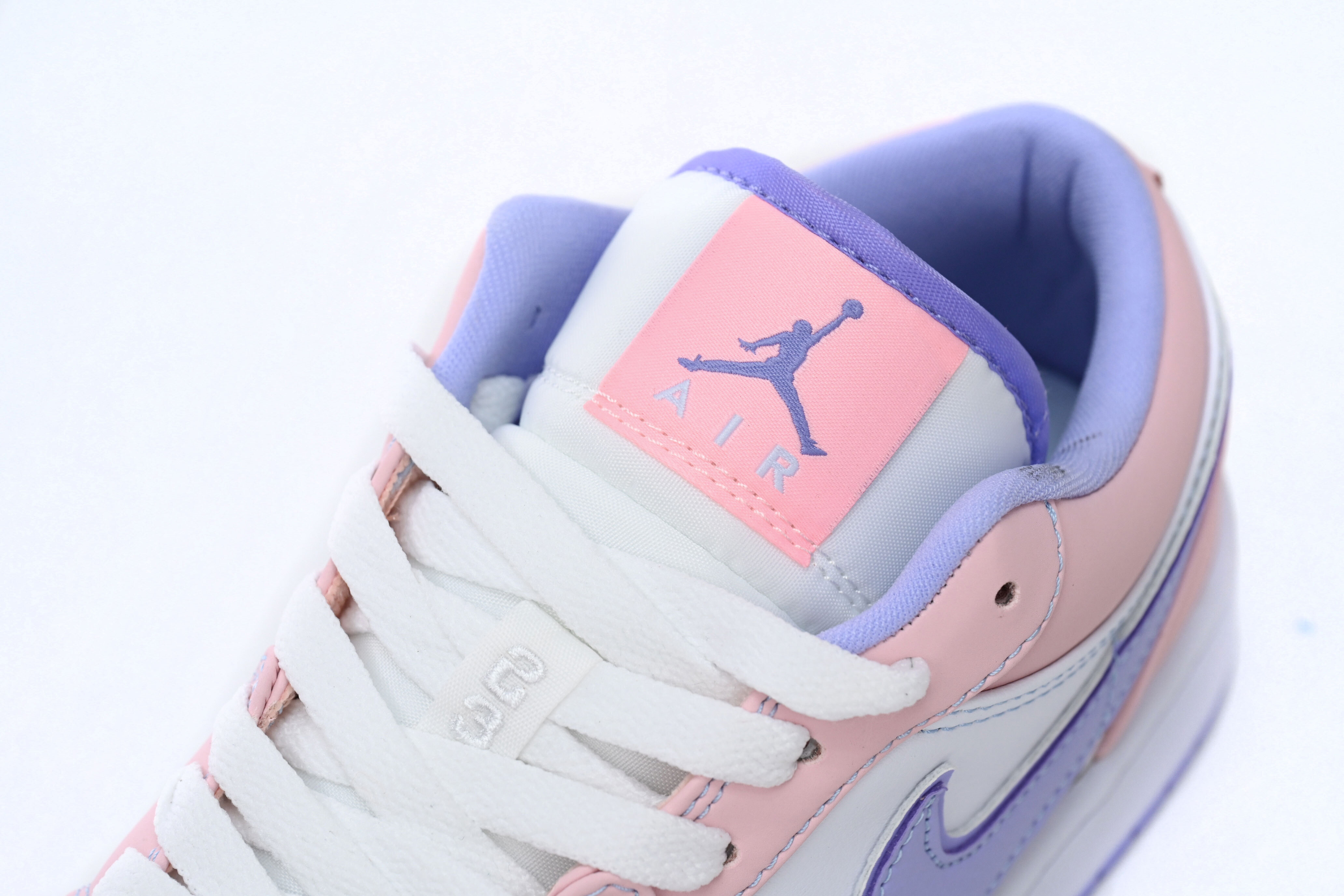 Jordan 1 Low SE Arctic Punch CK3022-600