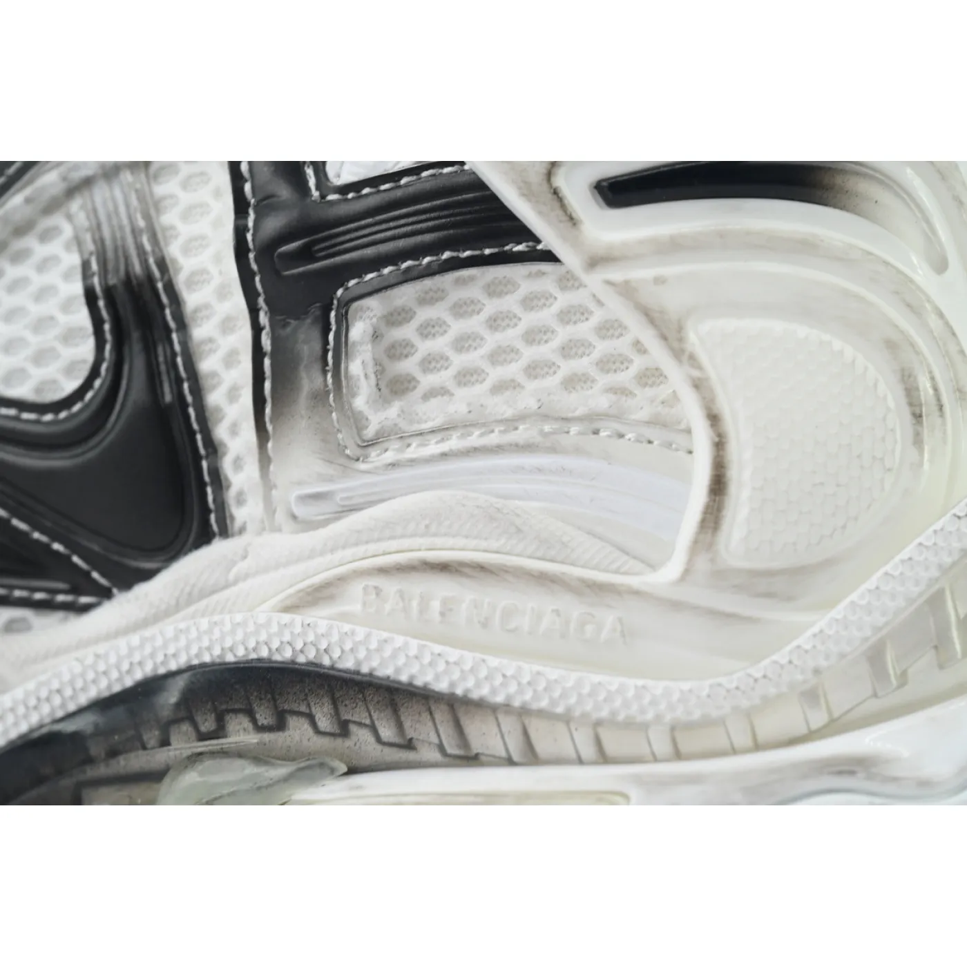 Balenciaga Runner Sneaker Gradient White Black 772774 WRUNG 9010 - ogsneaker