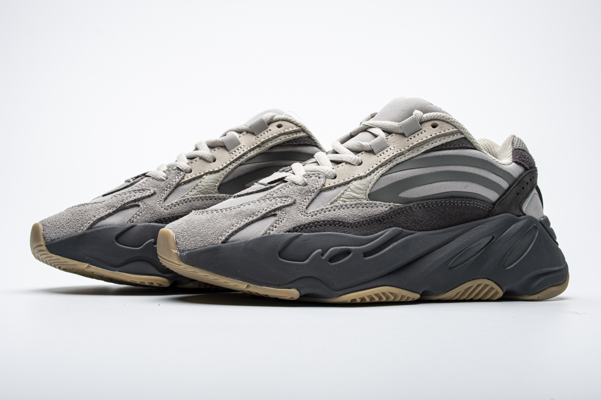 Yeezy Boost 700 V2 Tephra FU7914