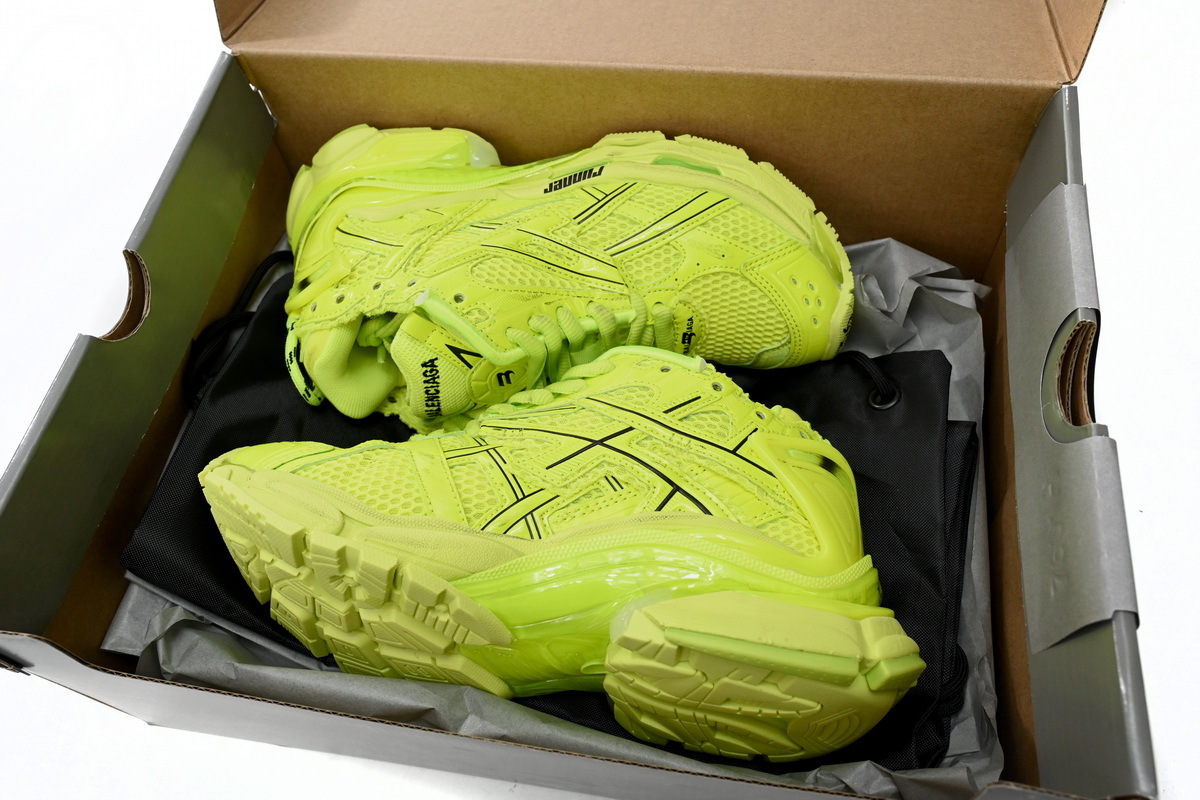 Balenciaga Runner Fluorescent Green 677402 W3RB4 7510