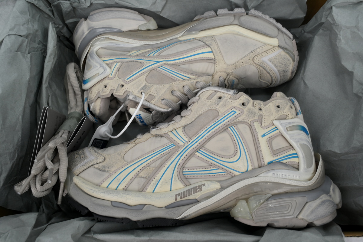 Balenciaga Runner Sneaker Brown Blue 772767 W3RNY 2240 - ogsneaker