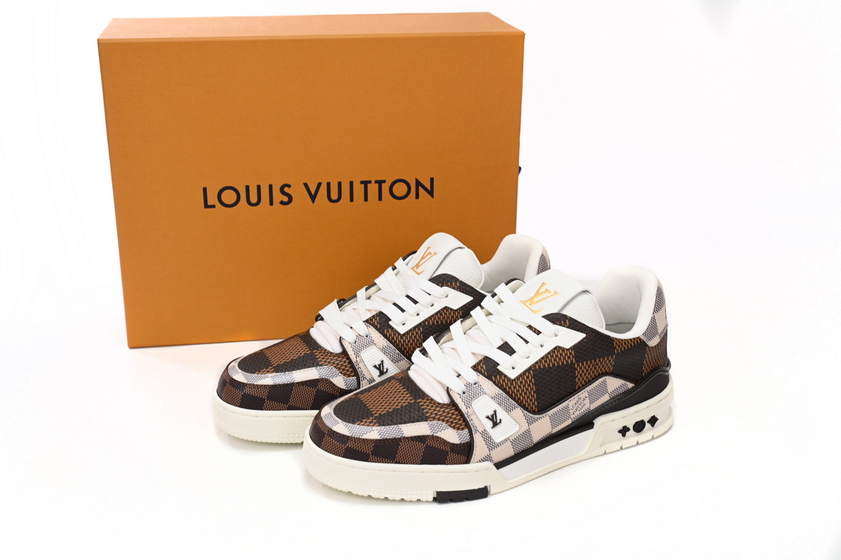 Louis Vuitton Trainer Brown 1AAST3