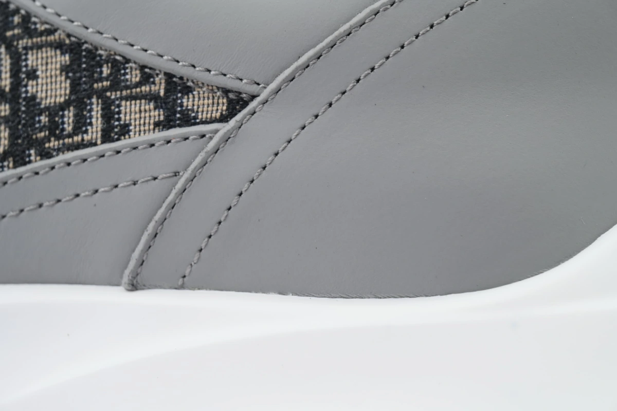 Dior B25 Runner Grey Smooth Calfskin Oblique Jacquard