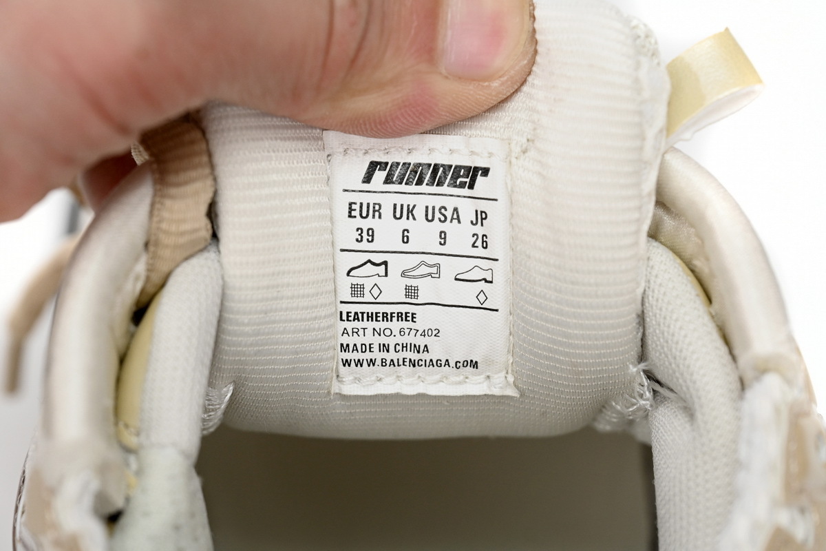 Balenciaga Runner Rice Pla Tinum 677403 W3RB3 9891