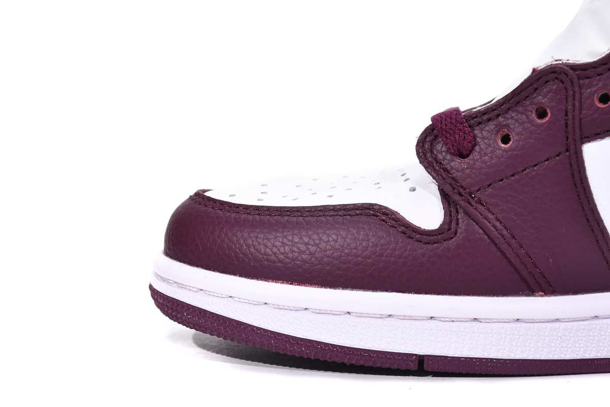Jordan 1 Retro High OG Bordeaux 555088-611