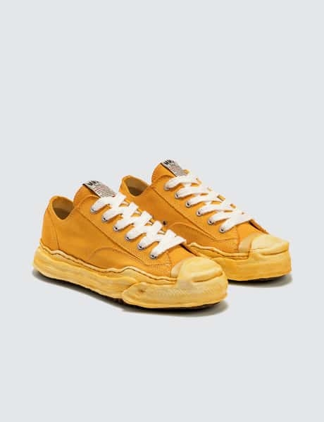 MAISON MIHARA YASUHIRO ORIGINAL SOLE TOE CAP LOW OVER DYED SNEAKER Yellow