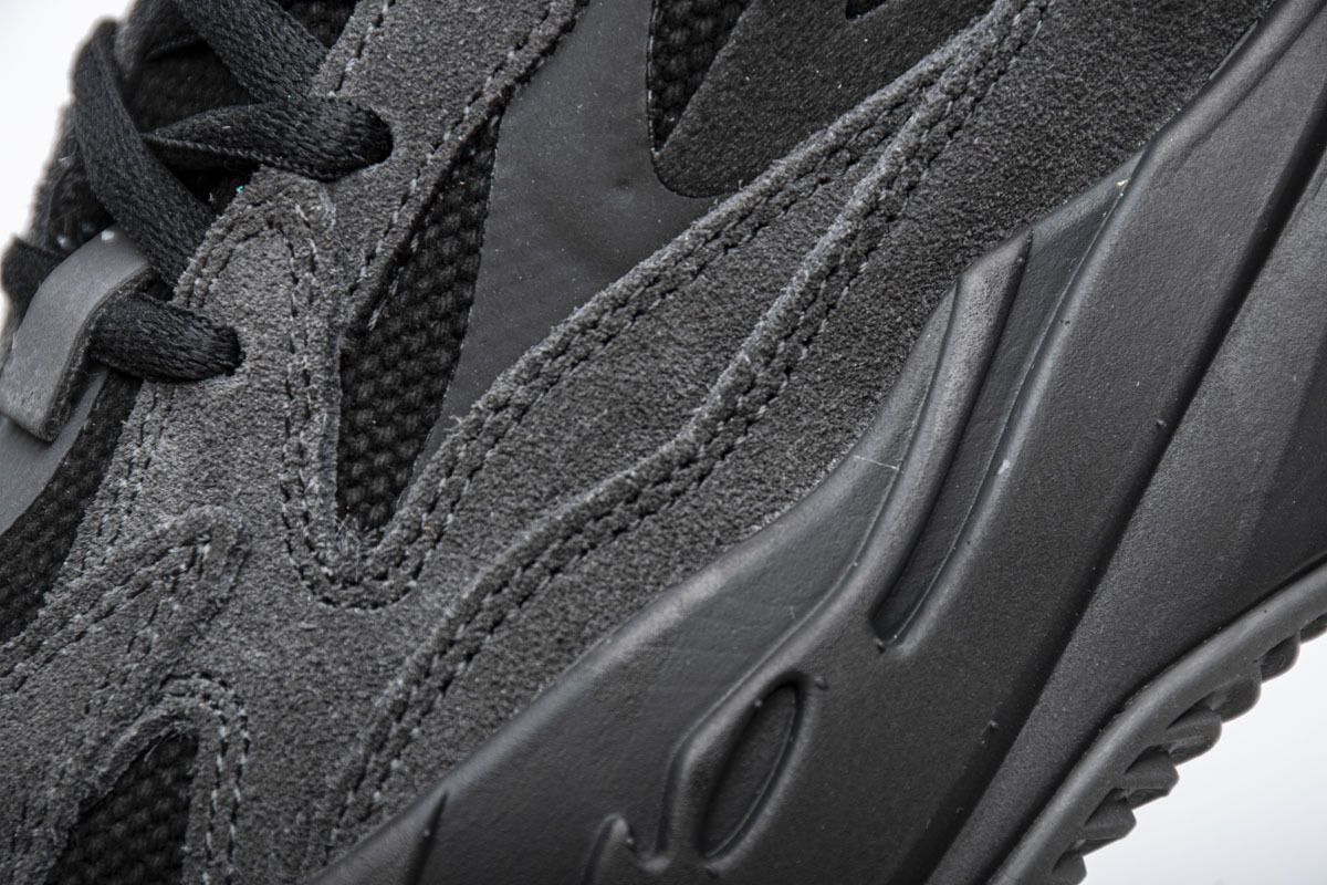 Yeezy Boost 700 V2 Vanta FU6684