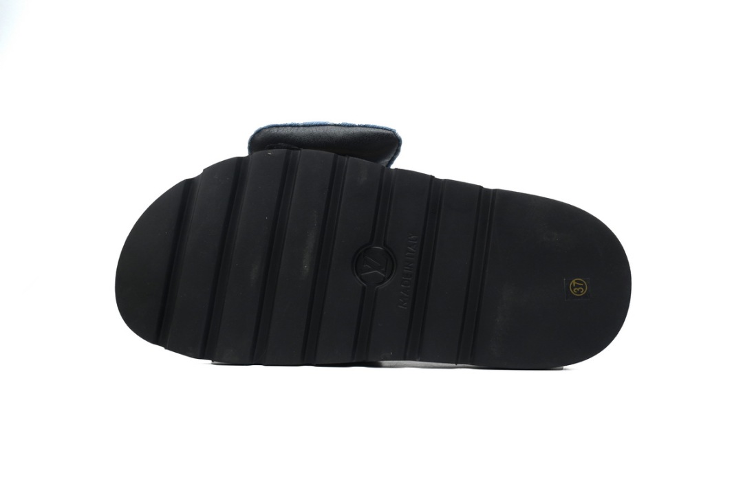 Louis Vuitton Pool Pillow Flat Comfort Mules 1ACJVL