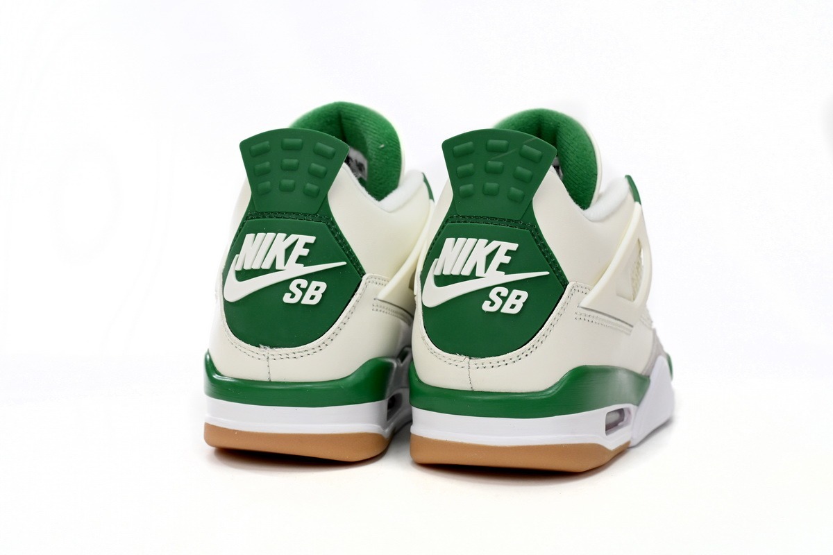 Nike SB x Air Jordan 4 Pine Green Calaite DR5415-103