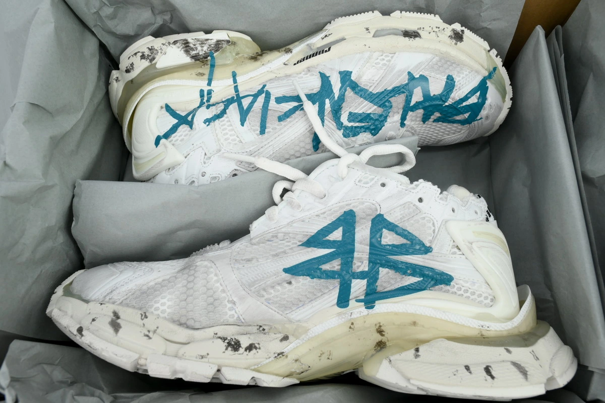 Balenciaga Runner Sneaker Graffiti-White Blue 772774 W3RBQ 9040 - ogsneaker