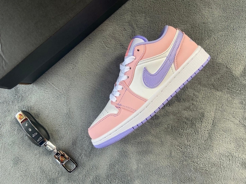 Jordan 1 Low SE Arctic Punch CK3022-600