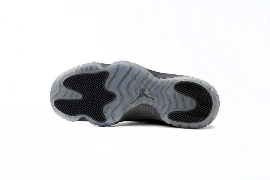 Jordan 11 Retro Cap and Gown 378037-005