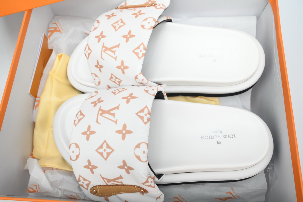 Louis Vuitton Pool Pillow Flat Comfort Mules 1ACJZ8