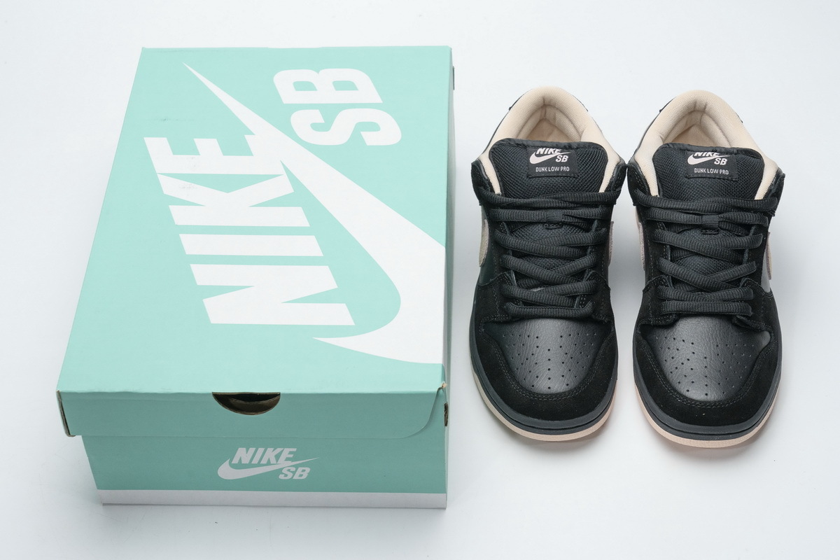 Air Jordan 1 Retro High OG Crimson Tint 555088-081
