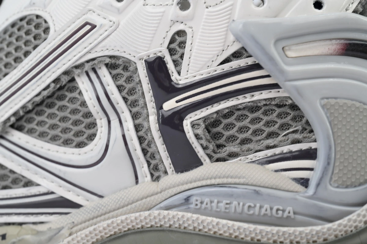 Balenciaga Runner Sneaker Grey Brown 772774 W3RMU 2000 - ogsneaker