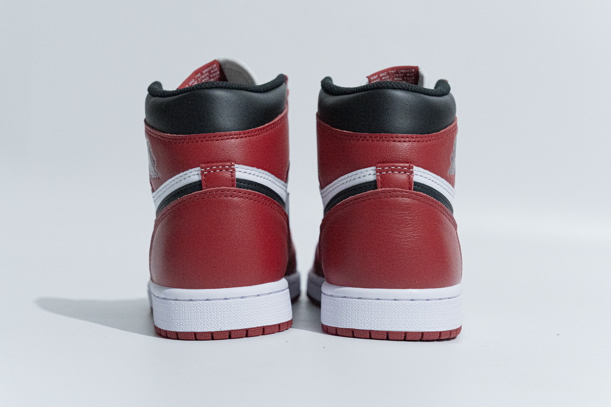 Air Jordan 1 High OG Chicago 555088-101