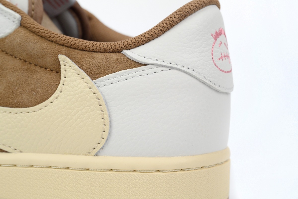 Travis Scott x Air Jordan 1 Low OG Sail Shy Pink DM7866-106