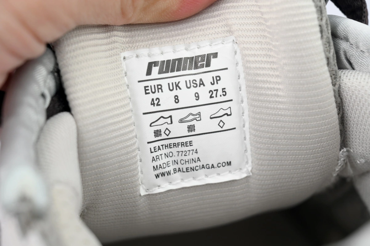 Balenciaga Runner Sneaker Grey Brown 772774 W3RMU 2000 - ogsneaker