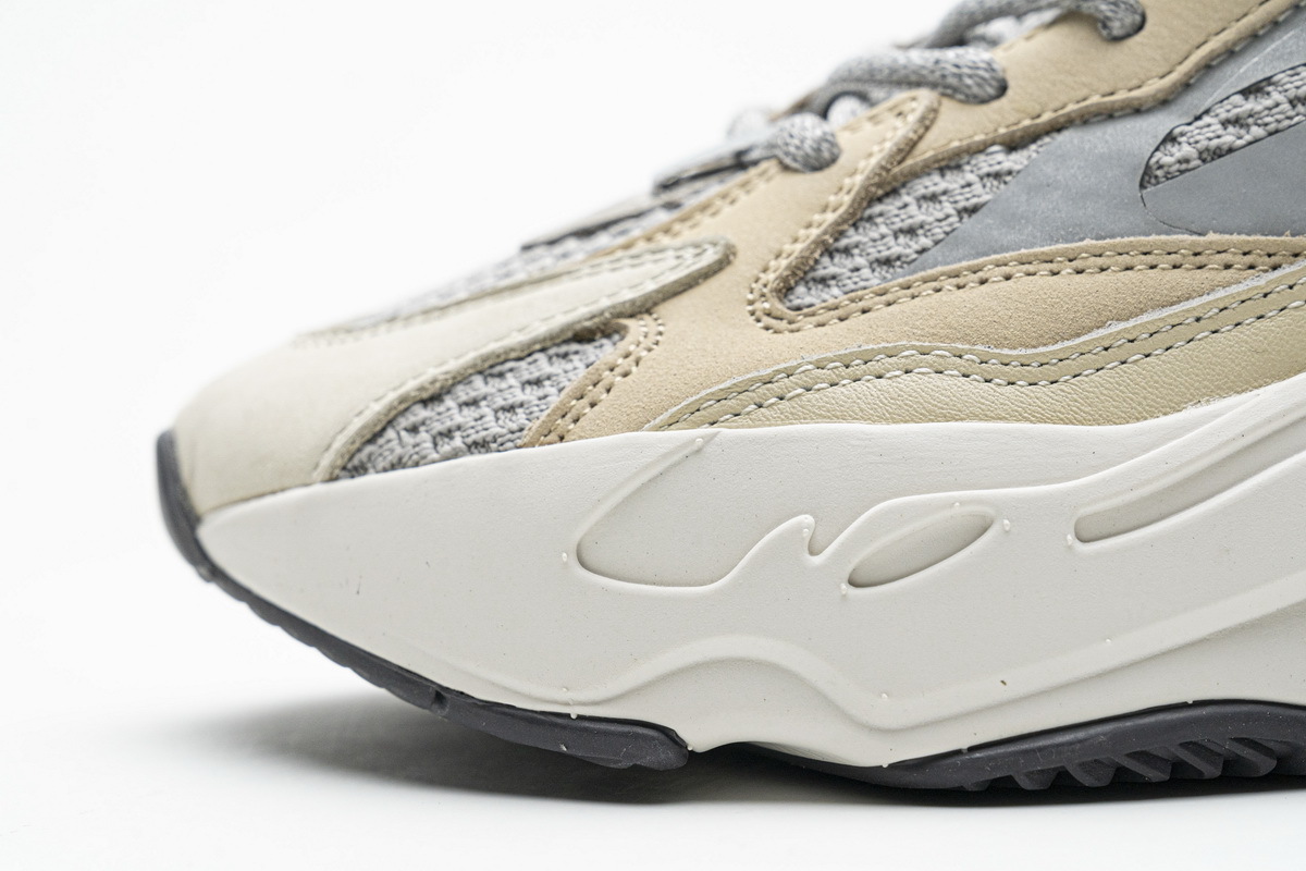 adidas Yeezy Boost 700 V2 Cream GY7924