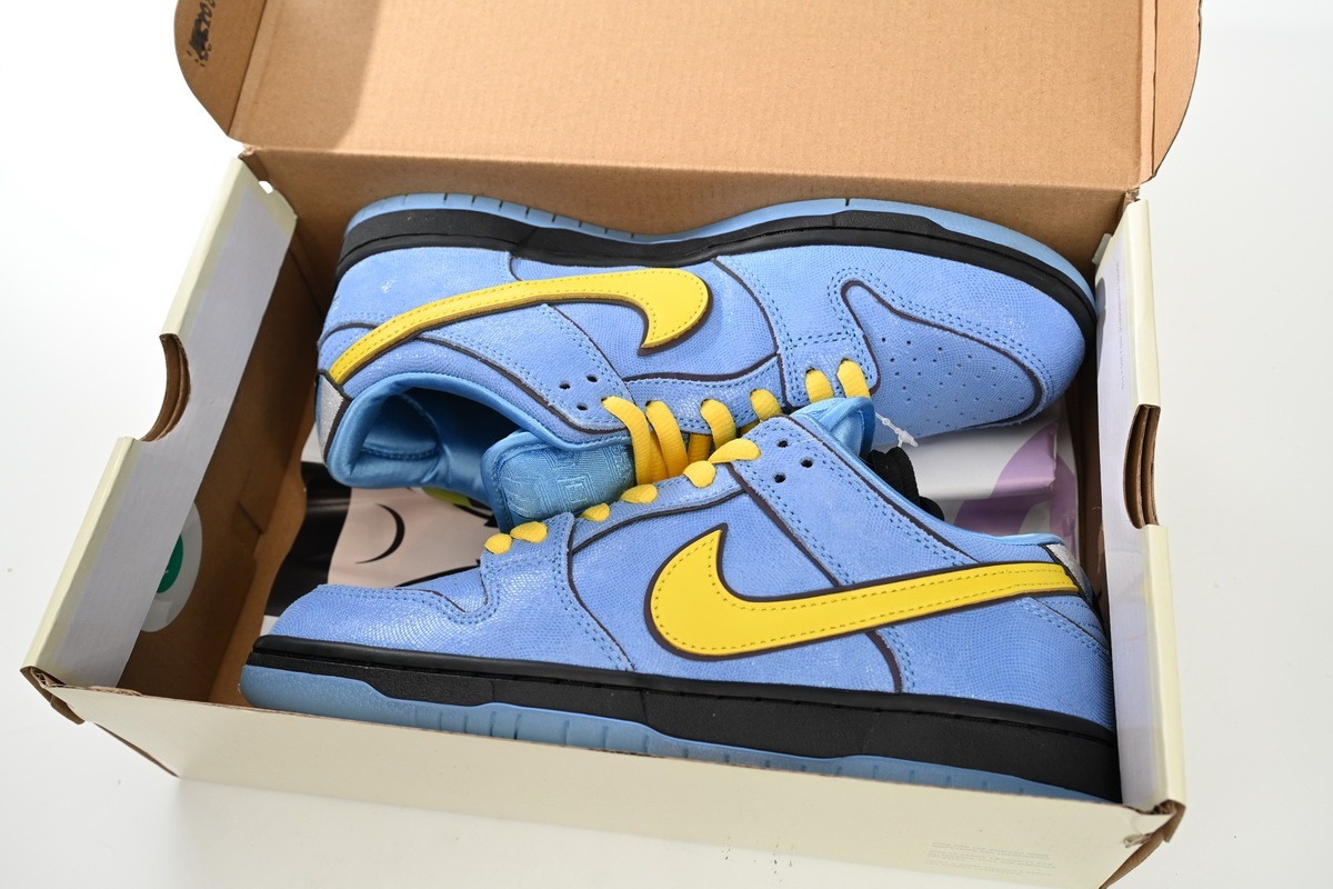 The Powerpuff Girls x Nike SB Dunk Low Bubbles