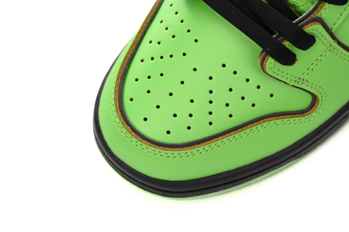 The Powerpuff Girls x Nike SB Dunk Low Buttercup FZ8319-300