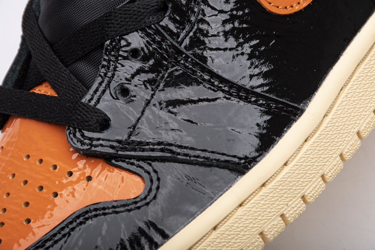 Air Jordan 1 Retro High OG Shattered Backboard 3.0 555088-028