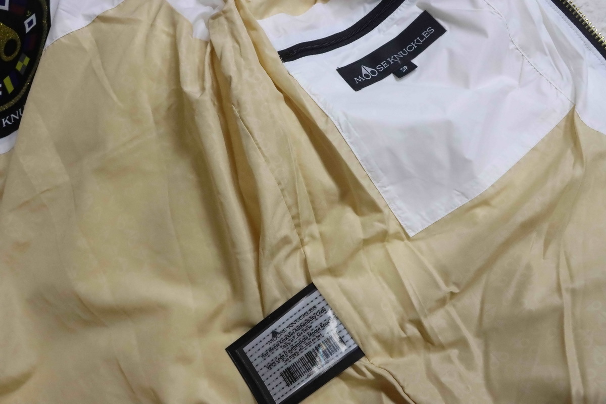 Moose Knuckles 09 Gold Scissors Stand Collar Large Plaid Down Jacket White