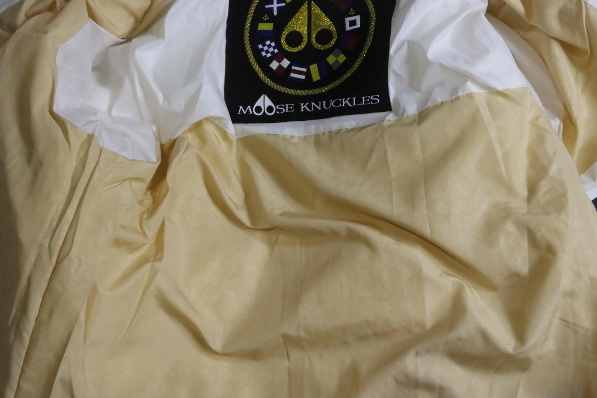 Moose Knuckles 09 Gold Scissors Stand Collar Large Plaid Down Jacket White