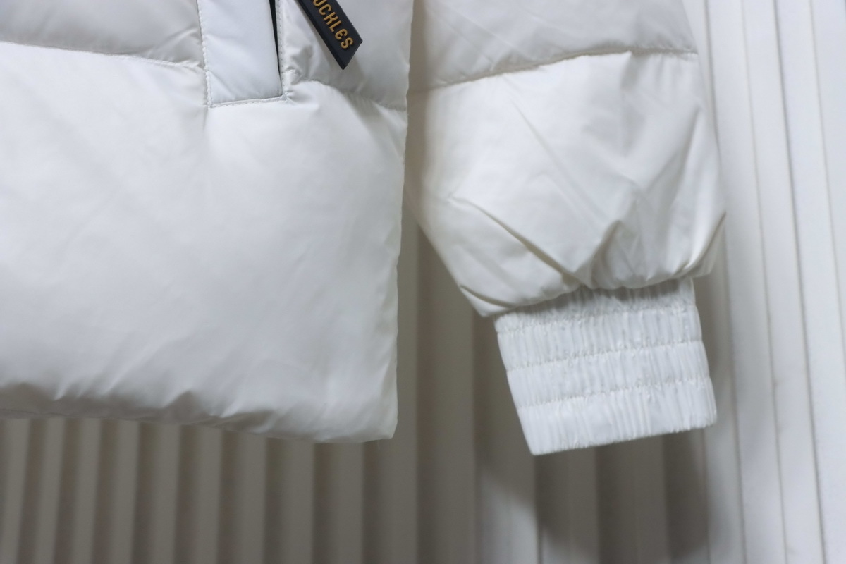 Moose Knuckles 09 Gold Scissors Stand Collar Large Plaid Down Jacket White