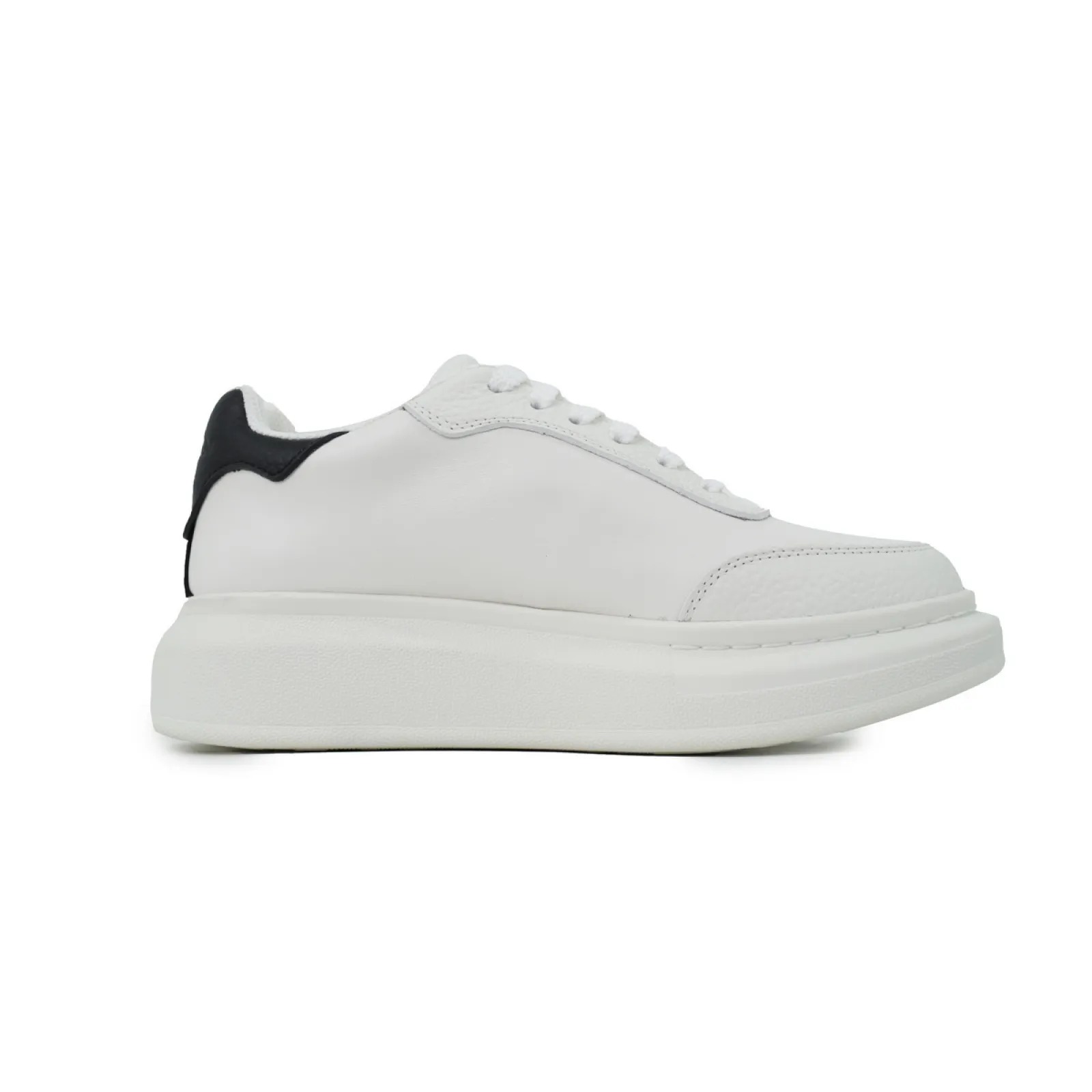 Alexander McQueen Sneaker Black Tail - ogsneaker