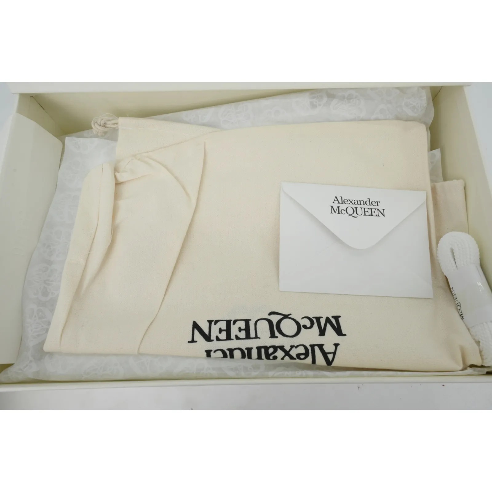 Alexander McQueen Sneaker All White - ogsneaker