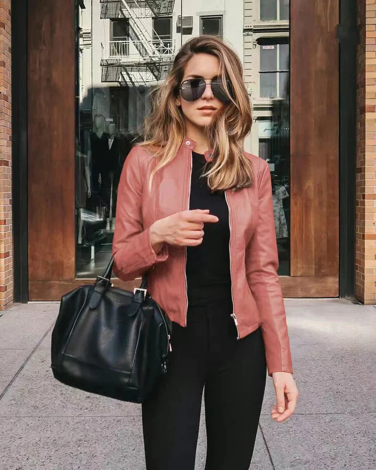 Women's autumn jacket in soft leather for everyday wear